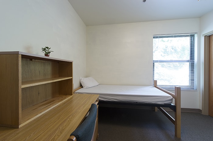 Henderson House Semi-Suite Single - desk bed and window